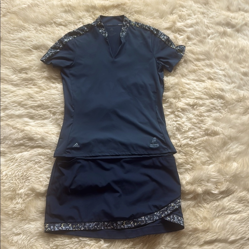 Adidas Navy Blue Golf Skort (L) & Top (M)
Sold as set.